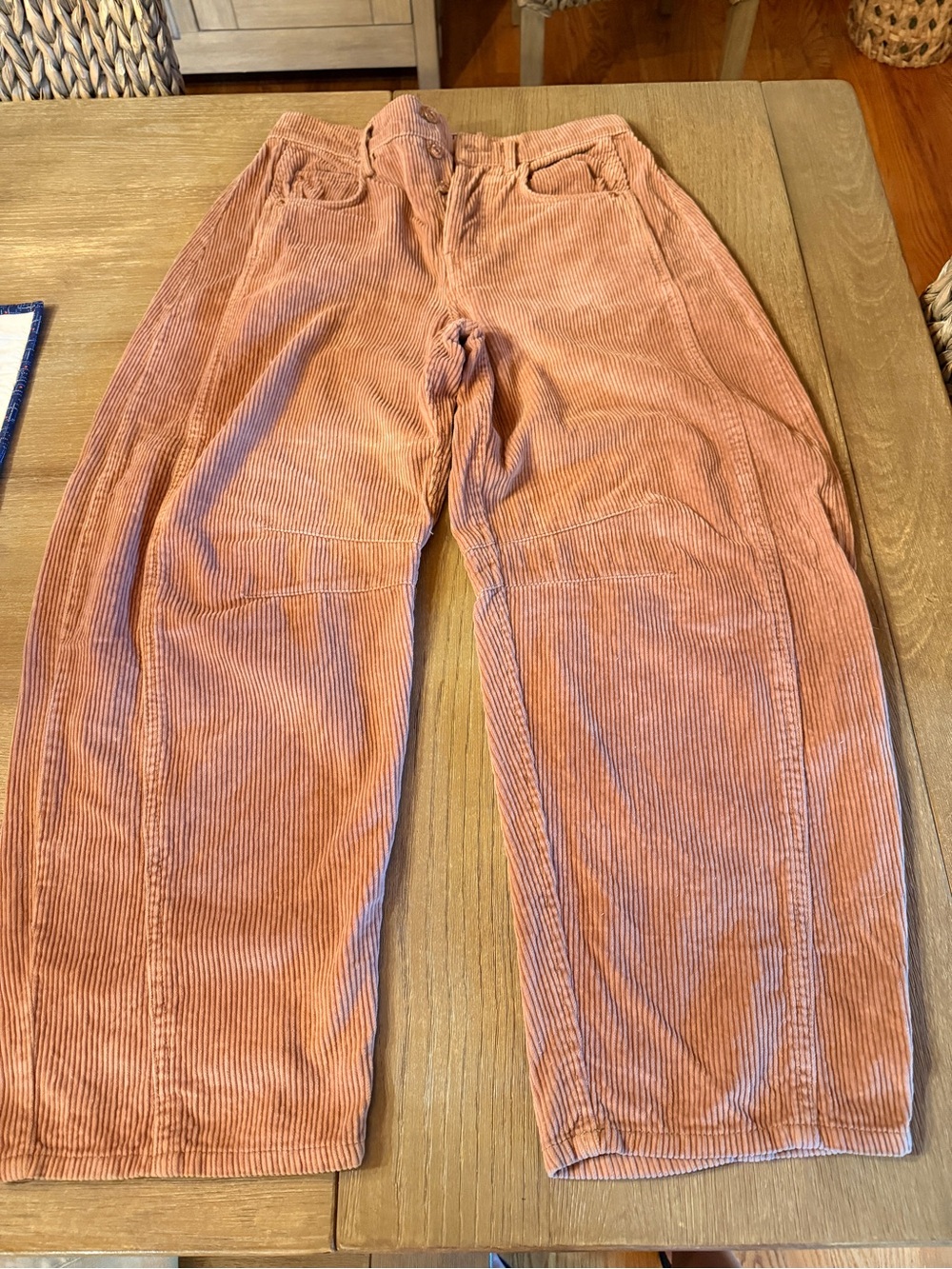 We The Free corduroy barrel pants - LIKE NEW - Picture 2 of 6